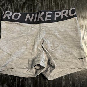 Nike Pro 3" DriFit Shorts Size L Gray